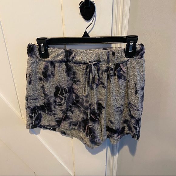 Phil Love Lounge Set - Picture 3 of 5